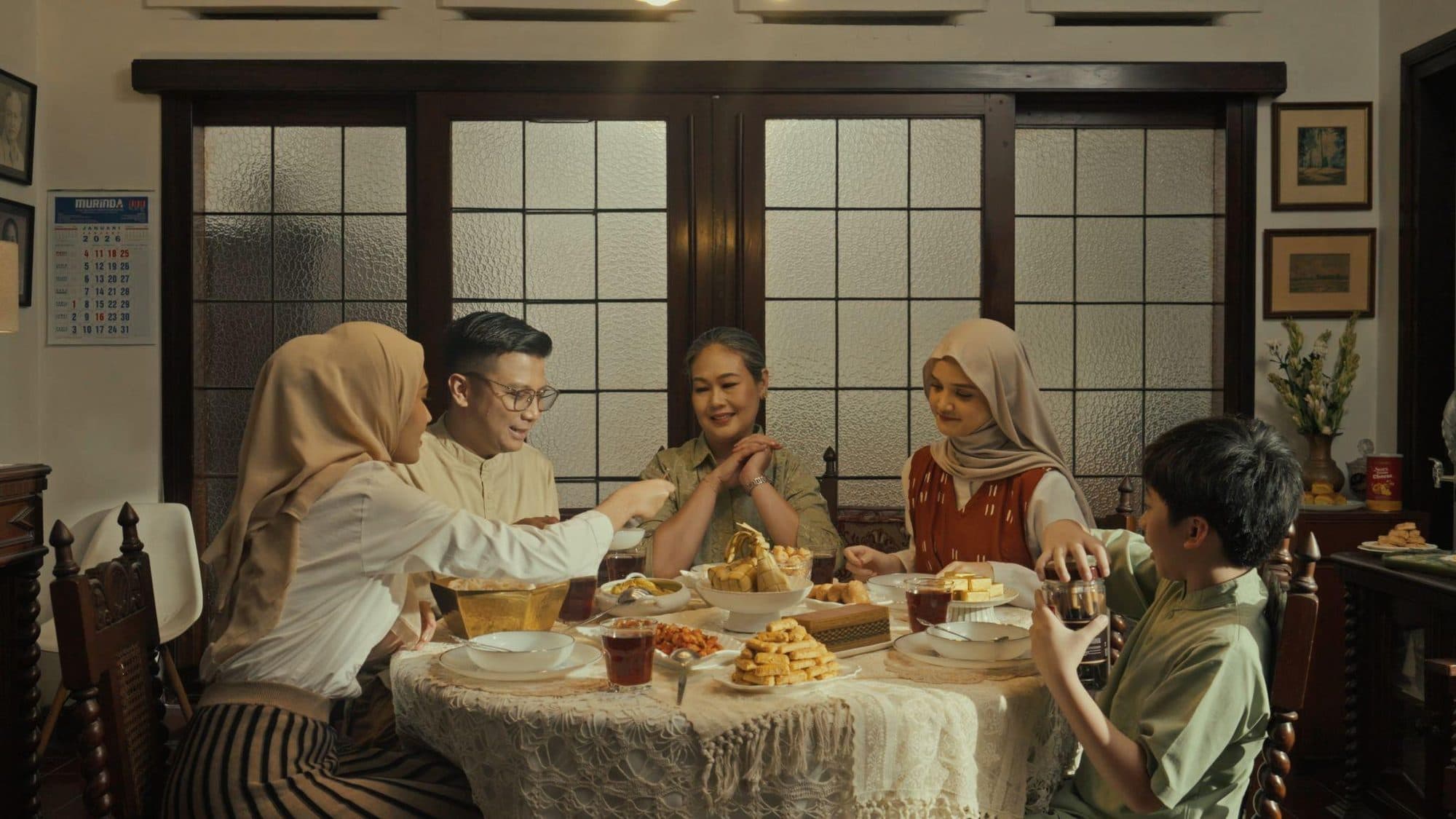 Kartika Sari: still 2