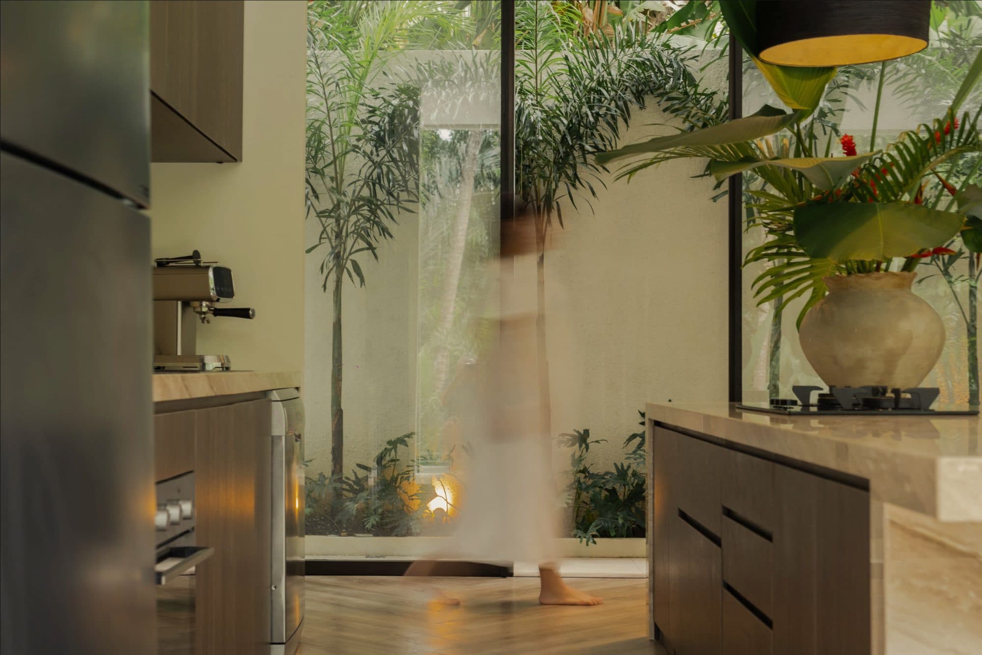 Villa & Leisure: still 3